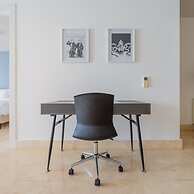 w Amazing 1BR With Balcony in YOO