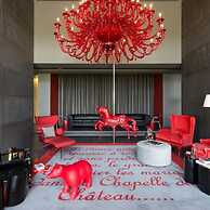 w Amazing 1BR With Balcony in YOO