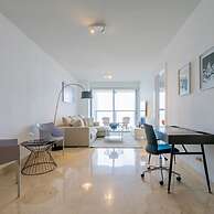 w Amazing 1BR With Balcony in YOO