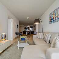 w Amazing 1BR With Balcony in YOO