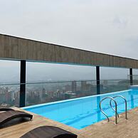 w Captivating 1BR in El Poblado