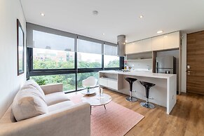 w Captivating 1BR in El Poblado