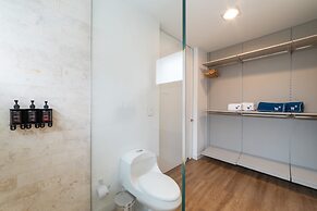 w Captivating 1BR in El Poblado