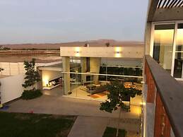 Perfect 5BR Villa With Private Terrace in Paracas