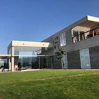 Perfect 5BR Villa With Private Terrace in Paracas