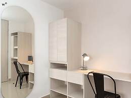 w Spectacular 1BR With Terrace at Poblado