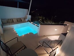 The Magic Luxury Cave Suites