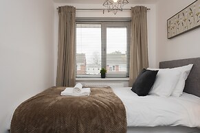 Captivating Beverley 3-bed House Private Parking