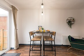 Captivating Beverley 3-bed House Private Parking