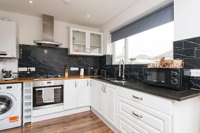 Captivating Beverley 3-bed House Private Parking