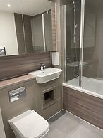 2 Bedroom Luxury Apartment in Barking