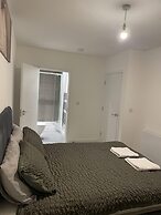 2 Bedroom Luxury Apartment in Barking