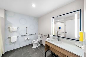 Tru by Hilton Plano Hwy 75