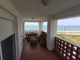 Luxury Villa Beachfront