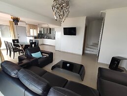 Luxury Villa Beachfront