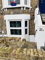 Immaculate 2-bed Apartment in London