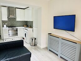 Immaculate 2-bed Apartment in London