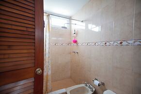 Captivating 4-bedroom Apartment in Salinas