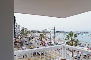 Captivating 4-bedroom Apartment in Salinas