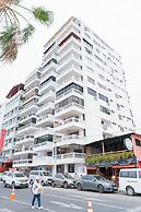 Captivating 4-bedroom Apartment in Salinas