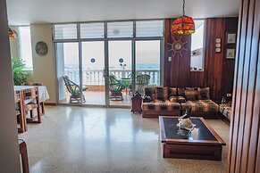 Captivating 4-bedroom Apartment in Salinas