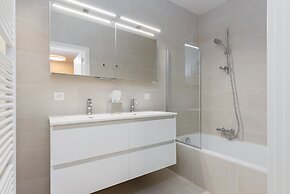 Casselbergh Residences Sky Bridge