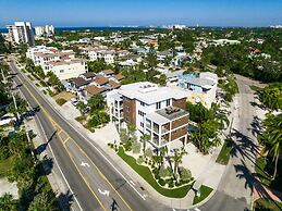 The Upper Deck in Siesta Key