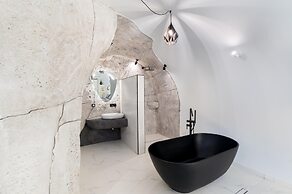 White Occhio Villa Santorini