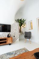 White Occhio Villa Santorini