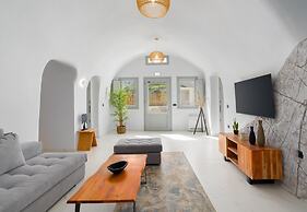 White Occhio Villa Santorini