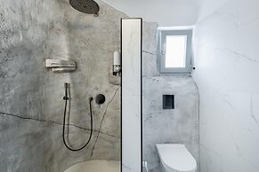 White Occhio Villa Santorini