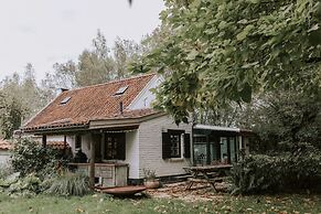 La Petite For t Cottage in Brussels Countryside