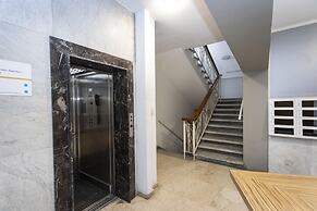 1-80 Collection Apt 101