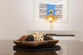 1-80 Collection Apt 101