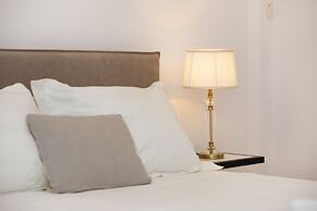 1-80 Collection Apt 301