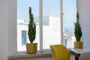 1-80 Collection Apt 301