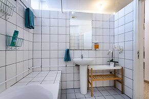 1-80 Collection Apt 202