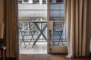 1-80 Collection Apt 202