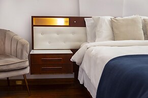 1-80 Collection Apt 202