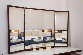 1-80 Collection Apt 202