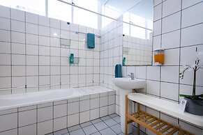 1-80 Collection Apt 202