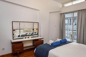 1-80 Collection Apt 202