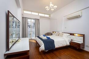 1-80 Collection Apt 202