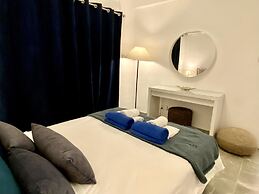 White Arches Sea View Apt No 2