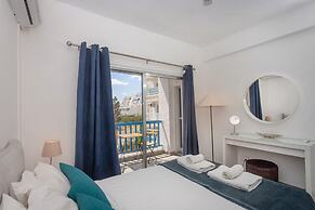 White Arches Sea View Apt No 2