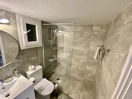 White Arches Sea View Apt No 2