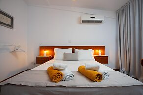 1-80 Collection 601 Penthouse