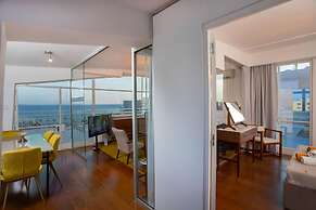 1-80 Collection 601 Penthouse