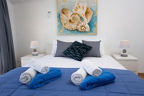 White Arches Sea View Apt No 1