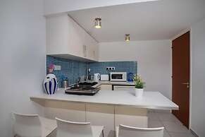 Athenaeum Beach Studio